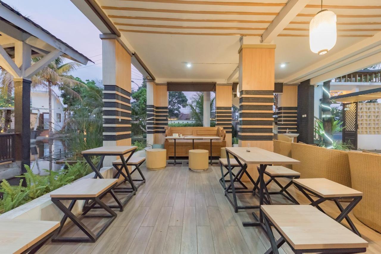 Urbanview Hotel Khayrizsan Tasikmalaya By Reddoorz Bagian luar foto
