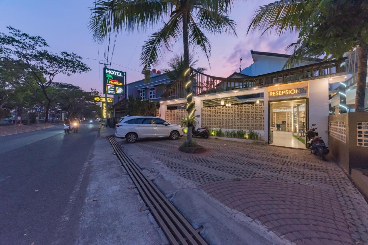 Urbanview Hotel Khayrizsan Tasikmalaya By Reddoorz Bagian luar foto