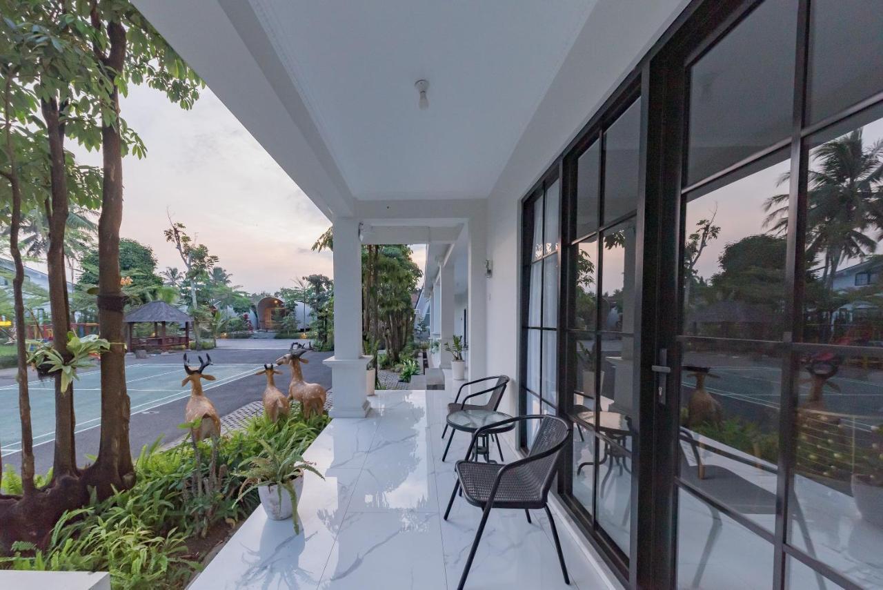 Urbanview Hotel Khayrizsan Tasikmalaya By Reddoorz Bagian luar foto