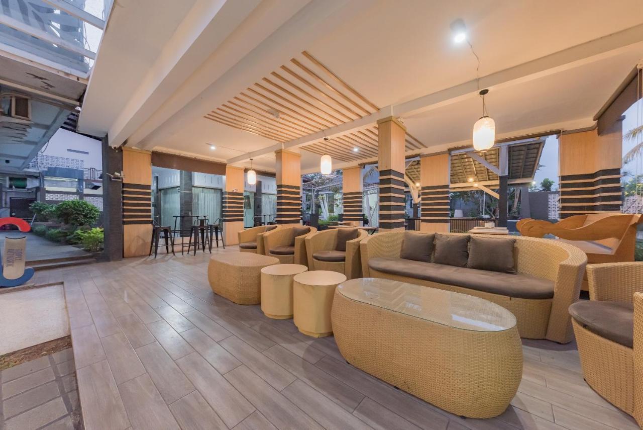 Urbanview Hotel Khayrizsan Tasikmalaya By Reddoorz Bagian luar foto