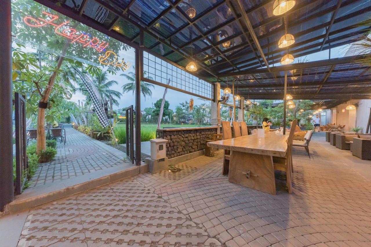Urbanview Hotel Khayrizsan Tasikmalaya By Reddoorz Bagian luar foto